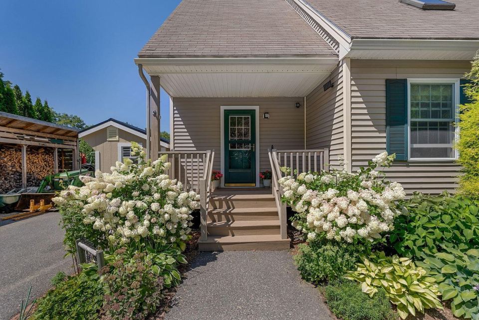Property listing photograph