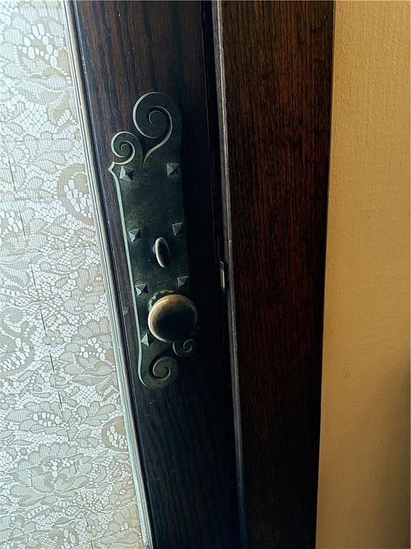 Property photo: 215 S 5th St, Independence, KS 67301