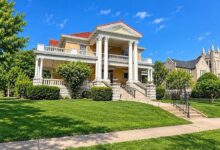 Property photo: 215 S 5th St, Independence, KS 67301