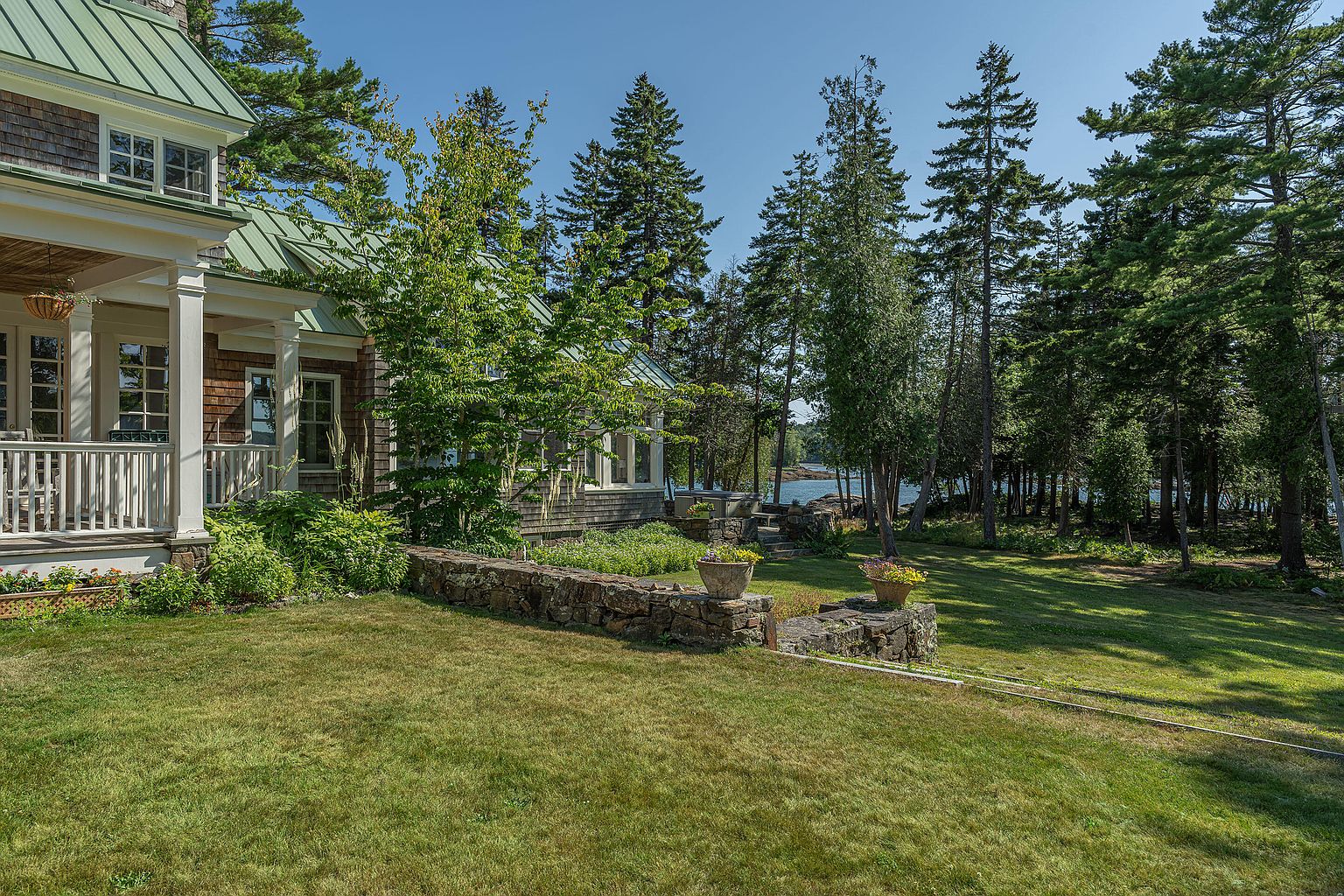Property listing photograph