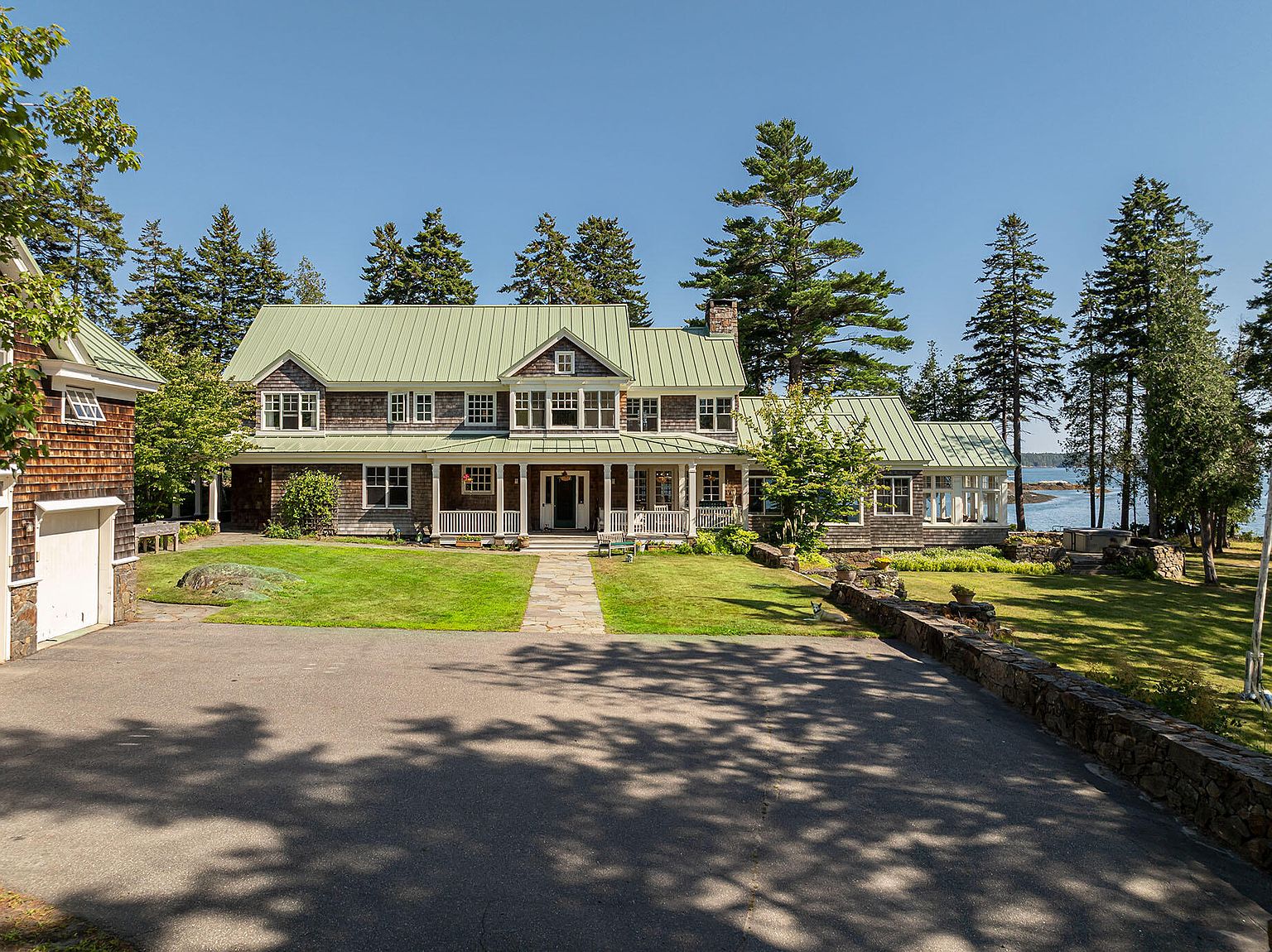 Property listing photograph