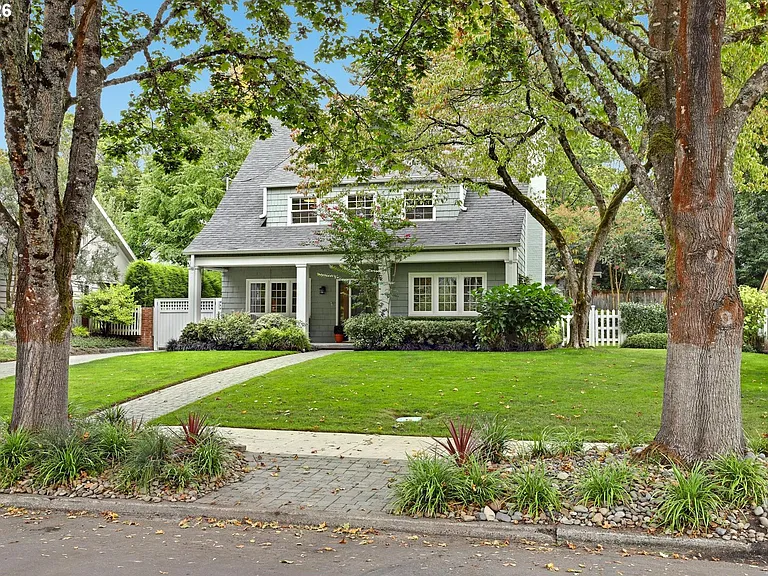 Property listing photograph