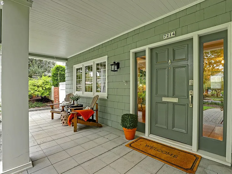 Property listing photograph
