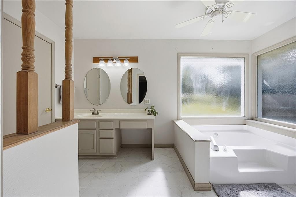 Property photo: 4001 County Road 4055, Independence, KS 67301