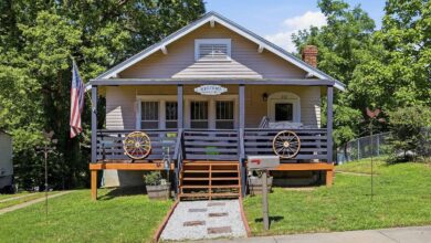 Property photo: 813 S 5th St, Independence, KS 67301