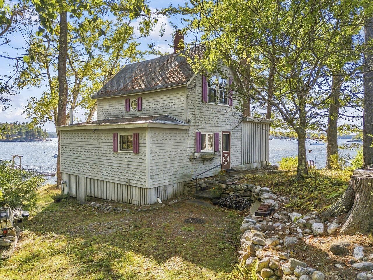 Property listing photograph