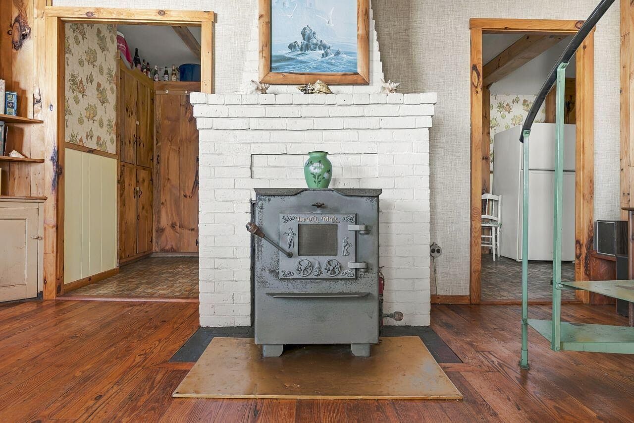 Property listing photograph