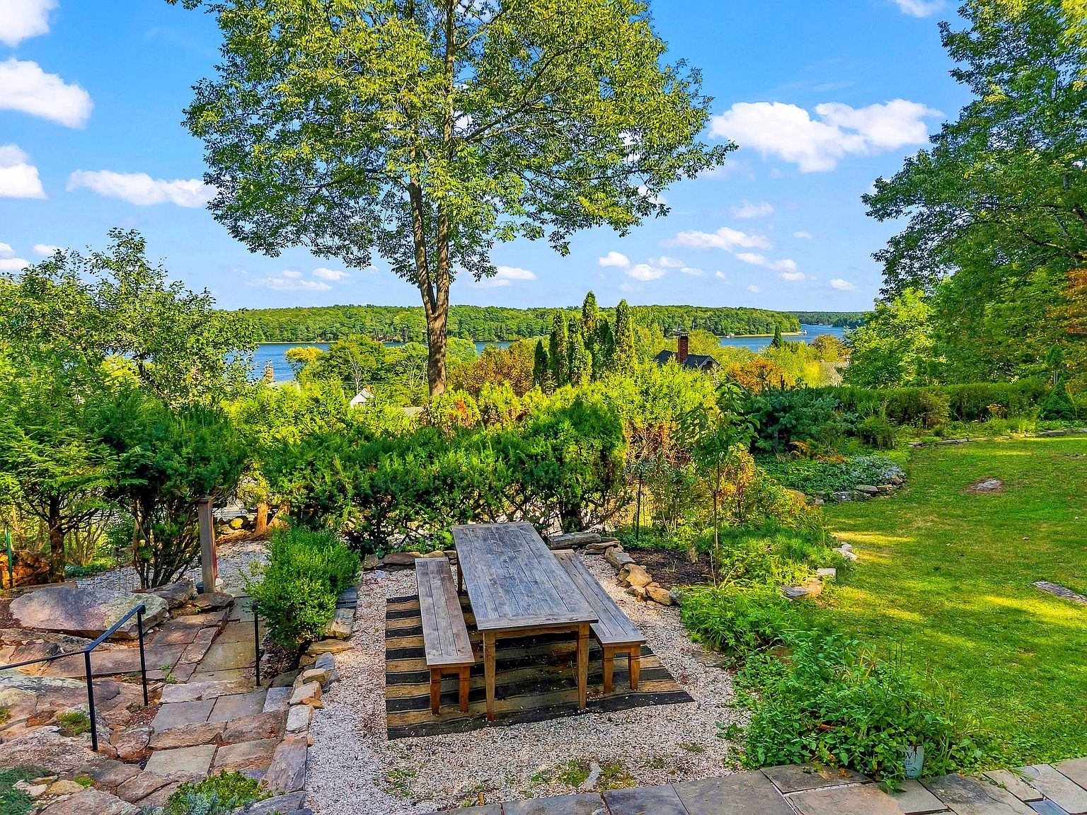 Property listing photograph