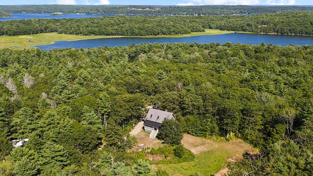 Property listing photograph