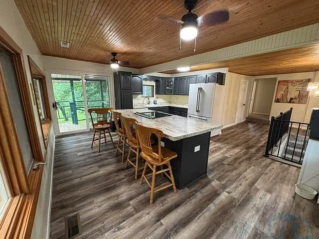 Property photo: 120 Country Club Dr, Humboldt, IA 50548