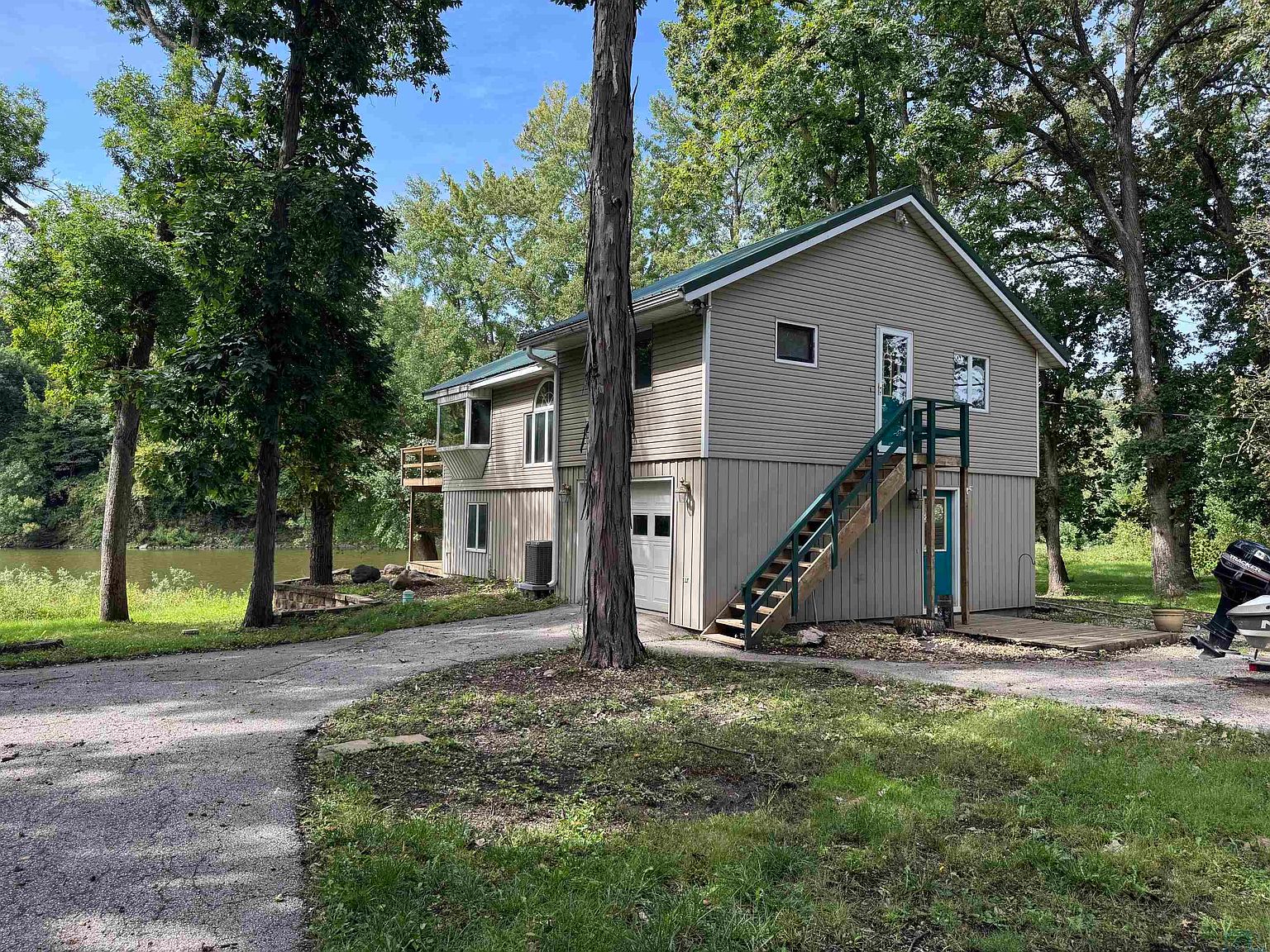 Property photo: 120 Country Club Dr, Humboldt, IA 50548