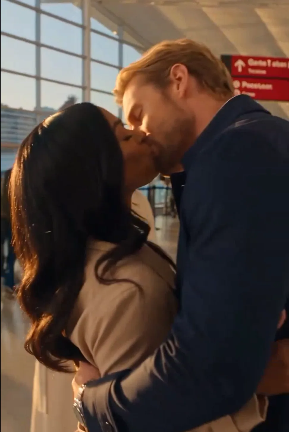 47 She Brought Their Twin Daughters to Surprise Her Husband at the Cruise Port—Then Saw Him Kiss Another Woman and Whispered, “Look to Your Right”